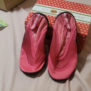 Women’s Pink Slip-On Mesh Water Shoes